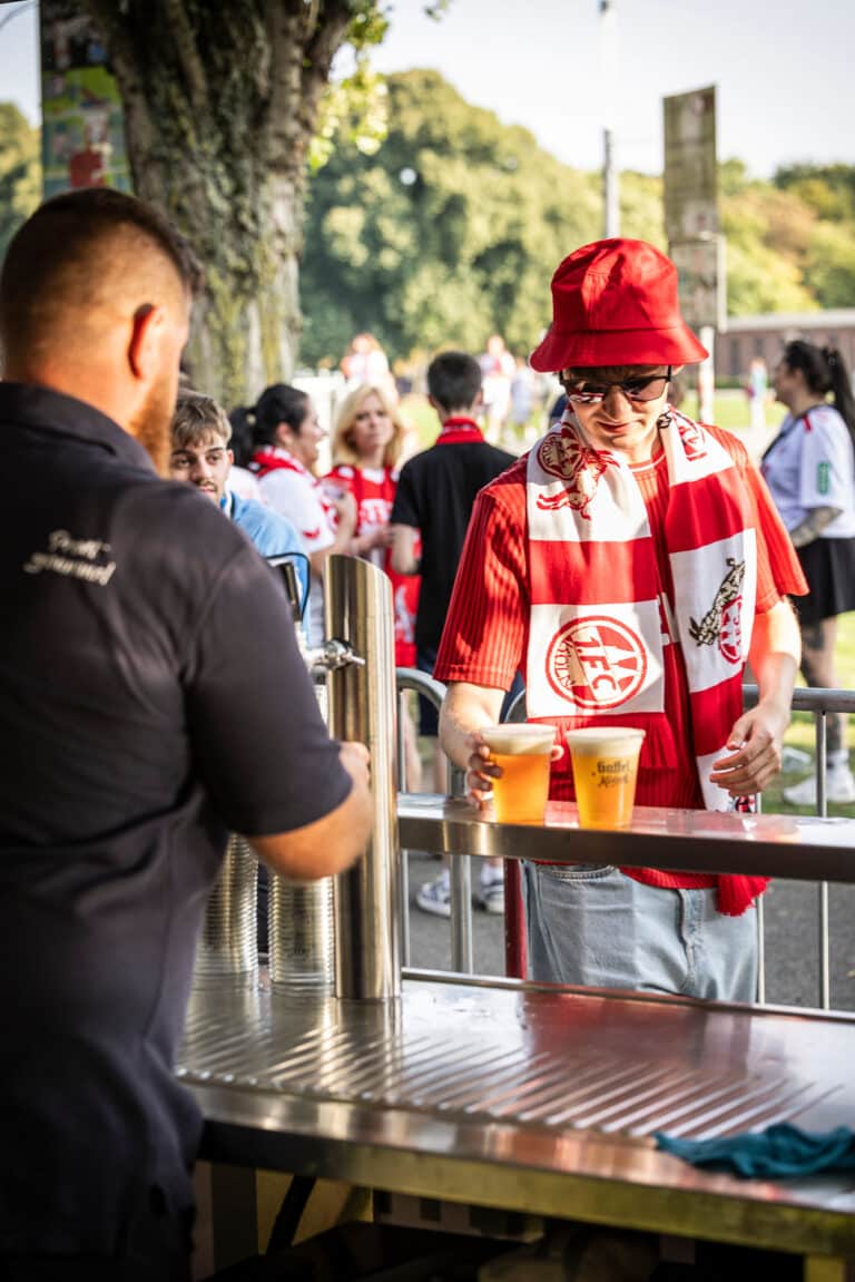 3.330 Liter Gaffel Kölsch: Torkonto wird nach Testspiel gegen Real Sociedad eingelöst