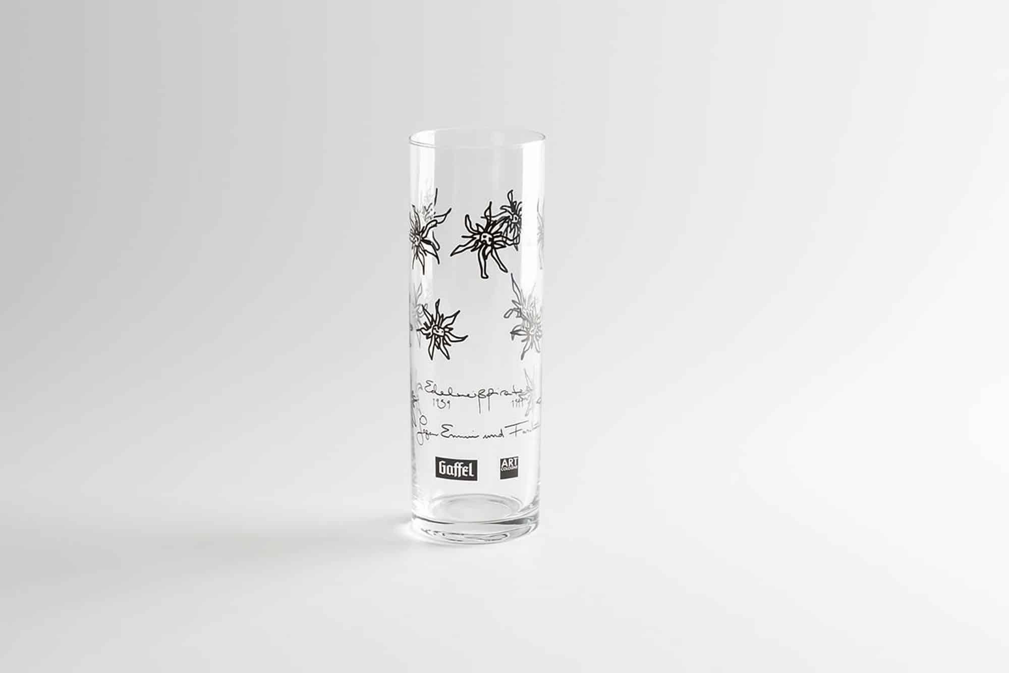 Maja Funke gewinnt den ART COLOGNE Wettbewerb für die exklusive Kölschglas-Edition 2025