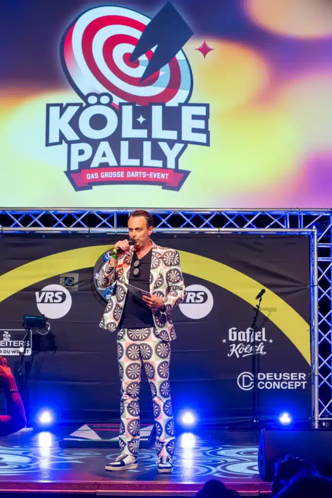 1.000 Fans feiern Darts-Party im Tanzbrunnen: KöllePally 2026 lässt Tanzbrunnen eskalieren
