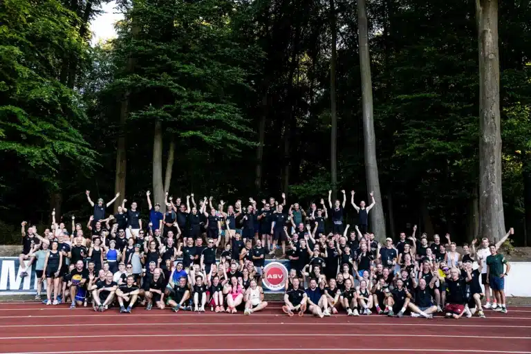 Über 200 Gaffel Lauffreunde zu Gast beim ASV Köln